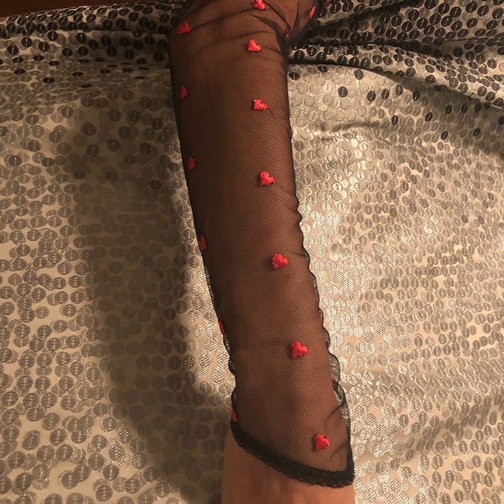 NWOT FINGERLESS FISHNET GLOVES - Picture 4 of 4